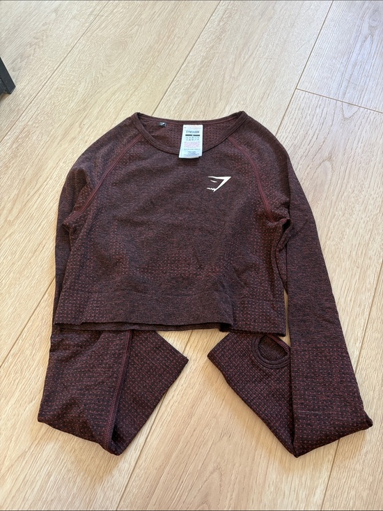 Gymshark Sweaters - Gymshark Women's Deep Maroon Seamless Crop Crew Sweater